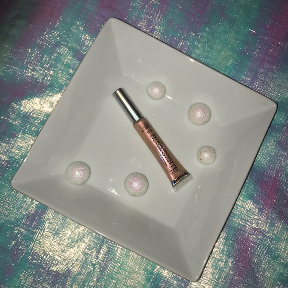 3/$25 Bellapierre Holographic Lipgloss - Vega - Picture 2 of 7